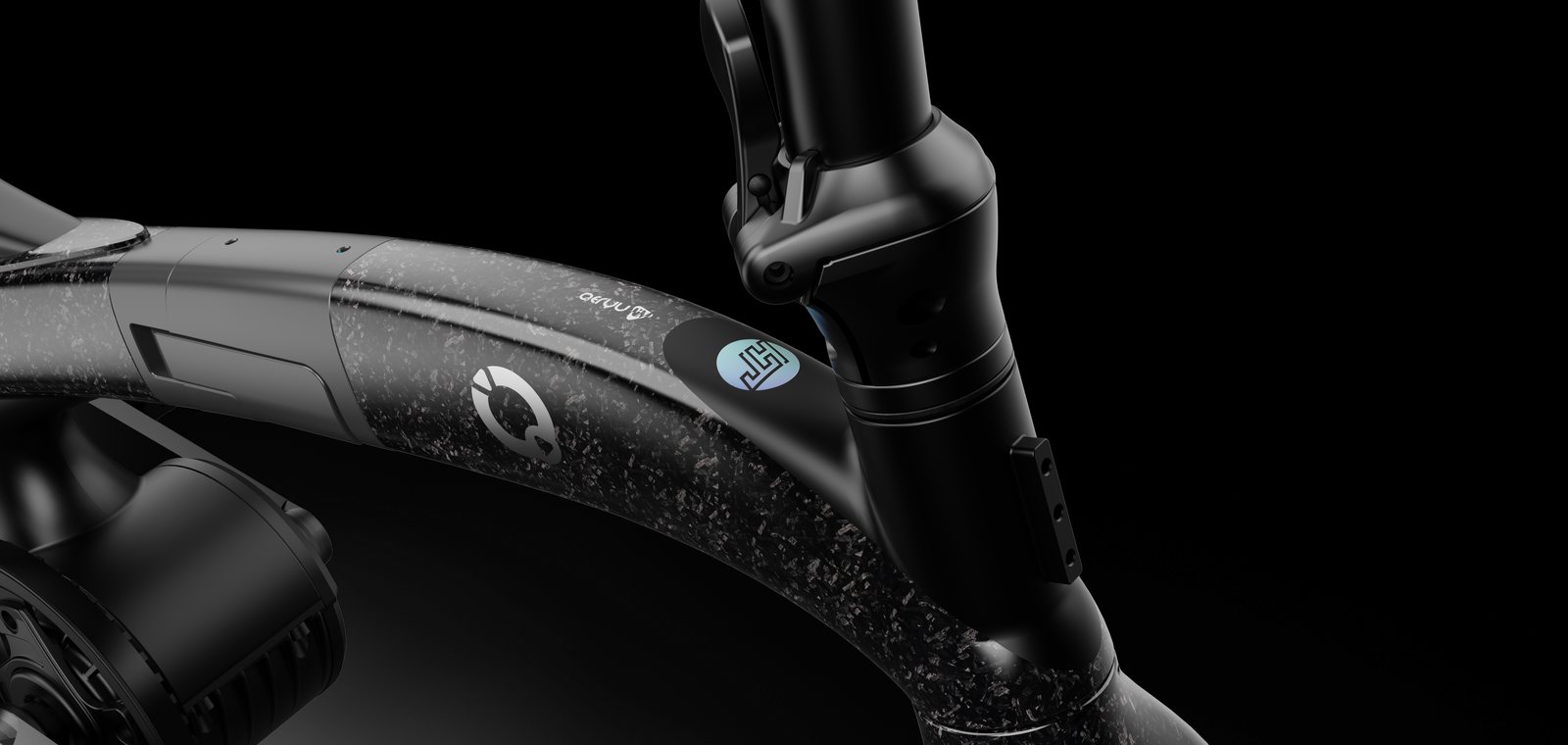 HunterTag detail on the forged-carbon frame